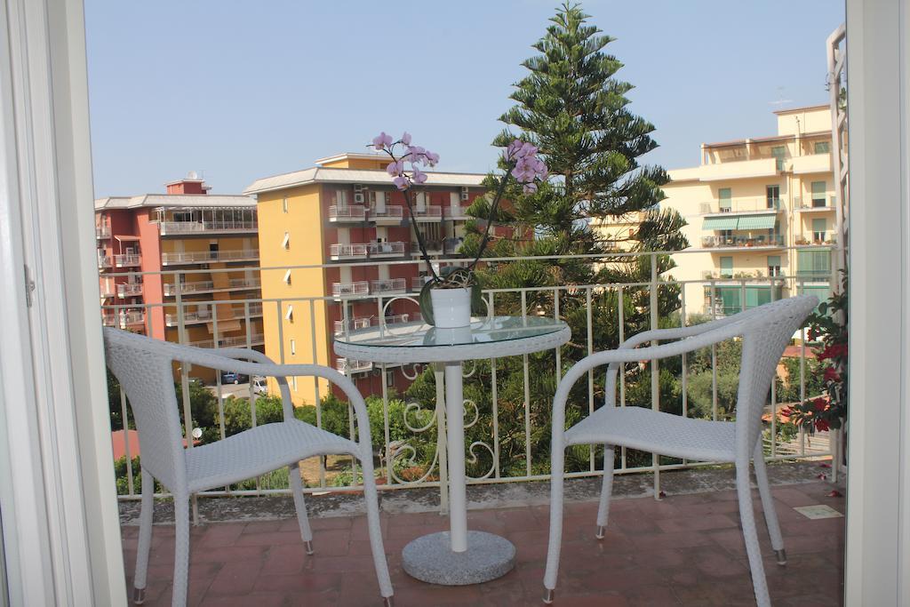 B&B Il Giglio Bianco Соренто Екстериор снимка